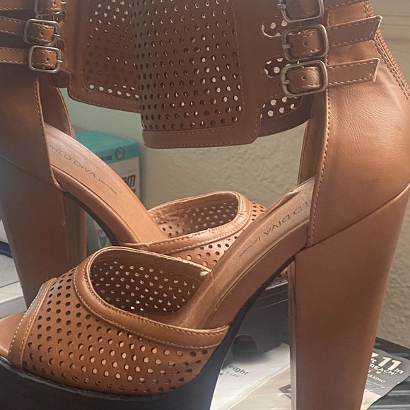 Platforms brown sandals - Picture 4 of 9